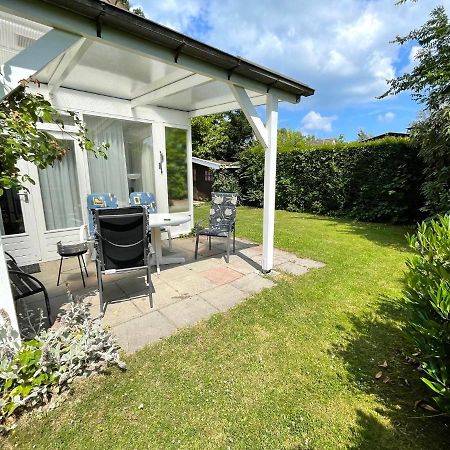 Rustig Gelegen Vakantiebungalow Kortgene Exteriör bild
