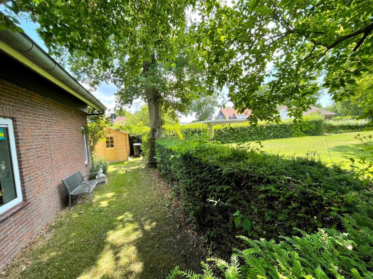 Rustig Gelegen Vakantiebungalow Kortgene Exteriör bild