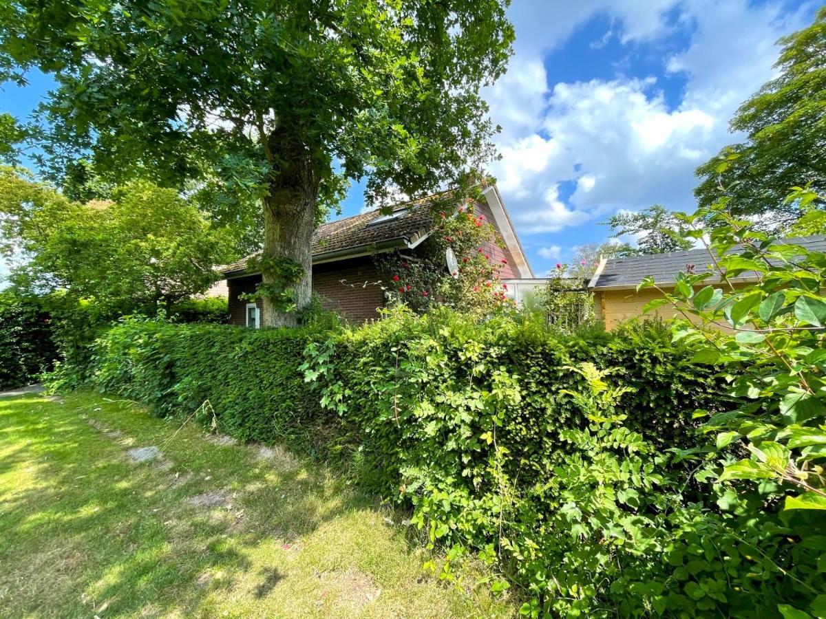 Rustig Gelegen Vakantiebungalow Kortgene Exteriör bild
