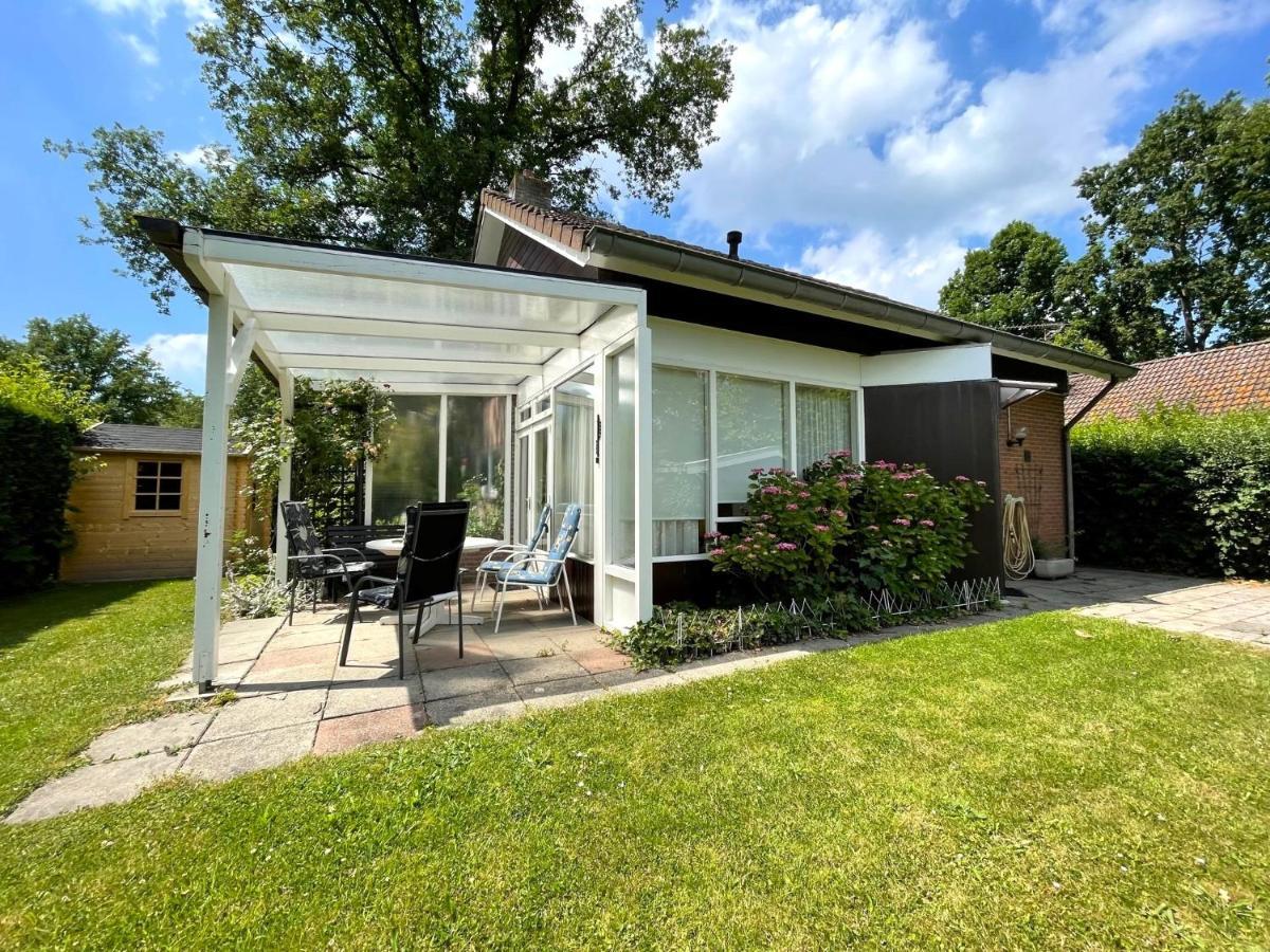Rustig Gelegen Vakantiebungalow Kortgene Exteriör bild